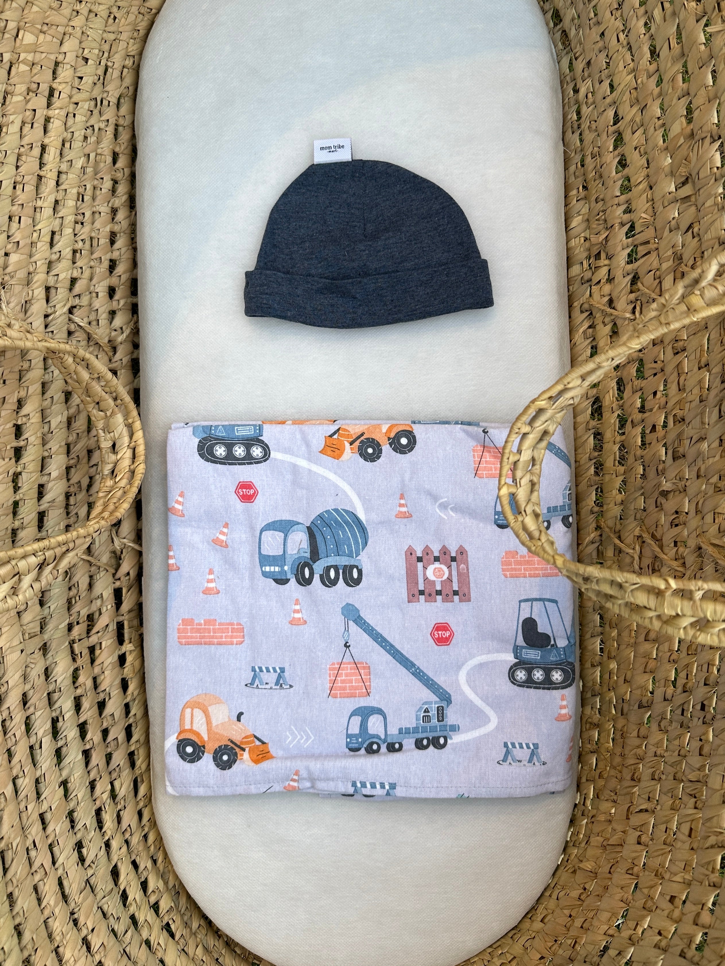 BEAR HUGS & DIGGERS FLANNEL SWADDLE