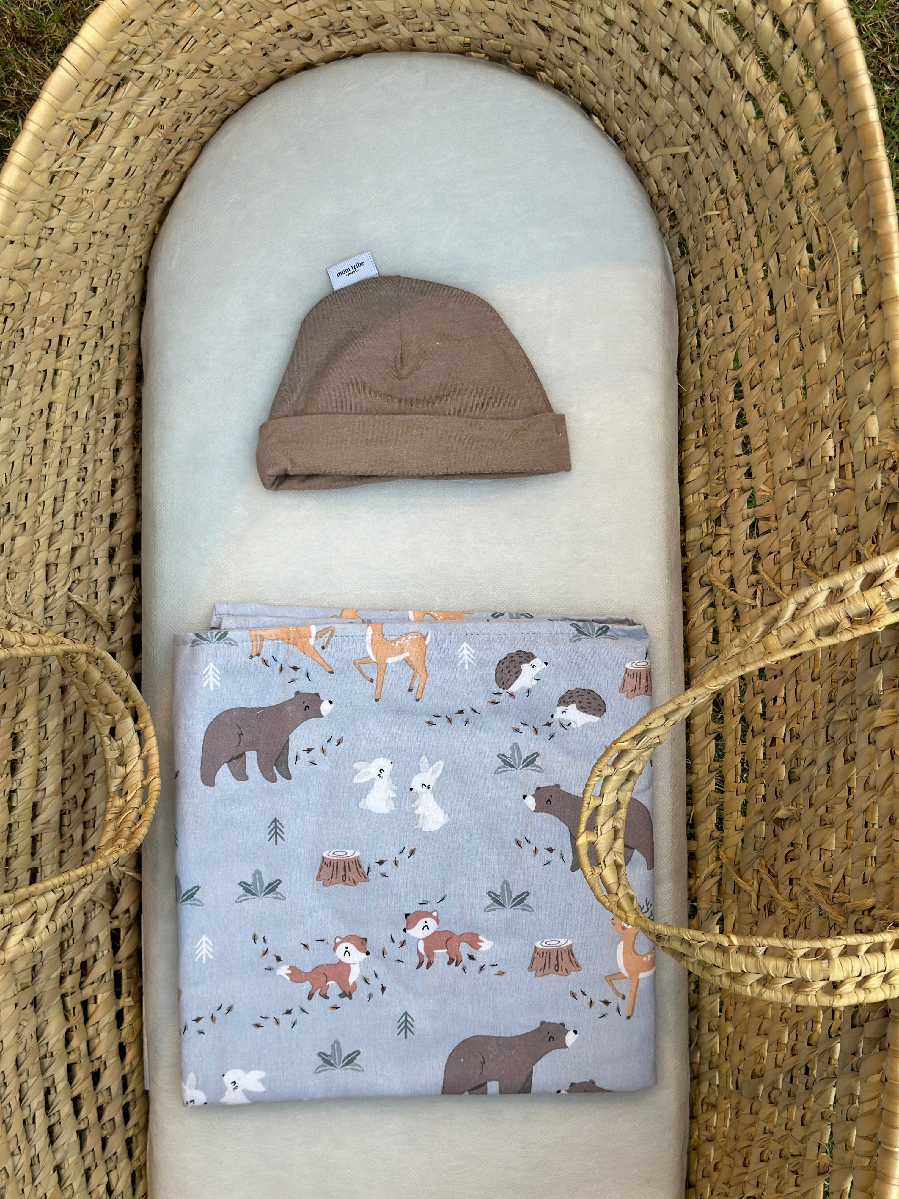 BEAR HUGS & DIGGERS FLANNEL SWADDLE