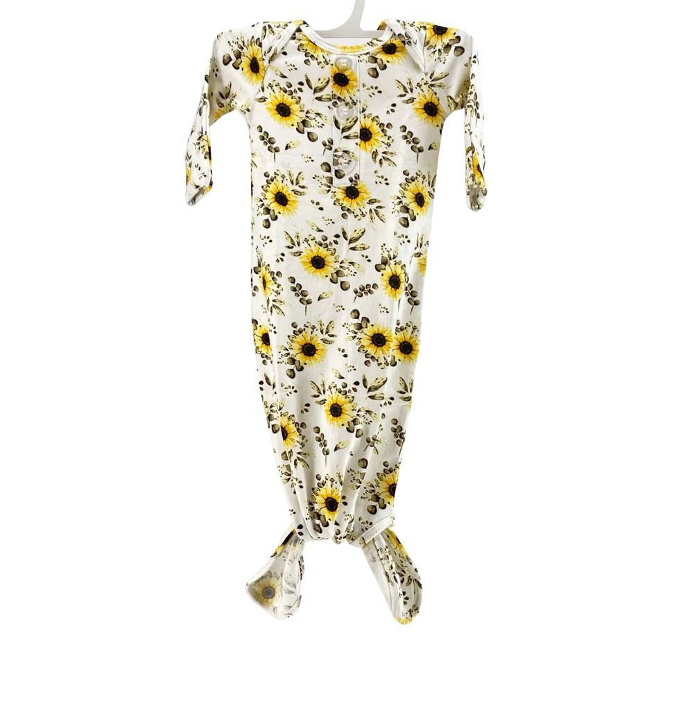 Mom Tribe Mart – knotted jersey swaddle - Sun Flower