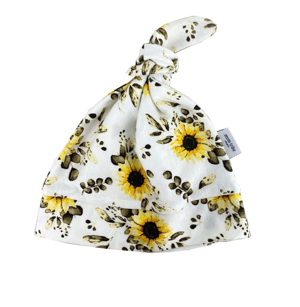 Mom Tribe Mart – knotted jersey swaddle - Sun Flower